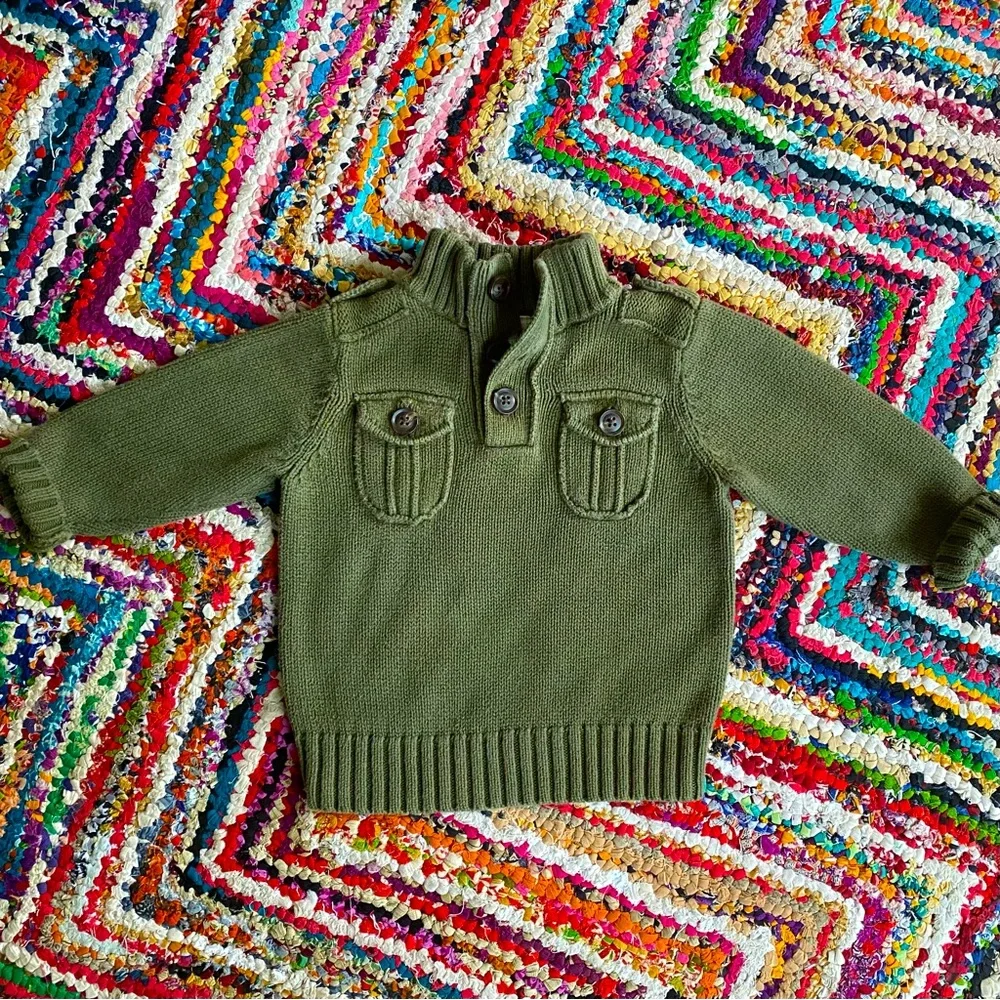🐻 2/$25 • Old Navy | Military Style Sweater